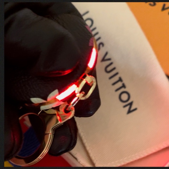 Louis Vuitton Astropill Multicolor Murakami Light Up Key Chain or Bag Charm - Picture 5 of 16